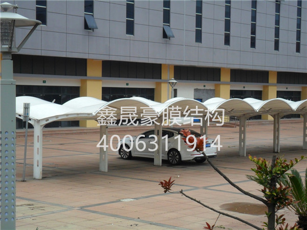 景觀膜結(jié)構(gòu)車棚