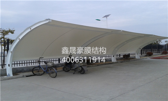 張拉膜結(jié)構(gòu)自行車(chē)棚