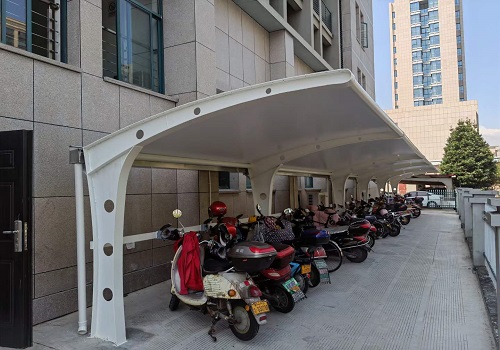 膜結(jié)構(gòu)電動車棚